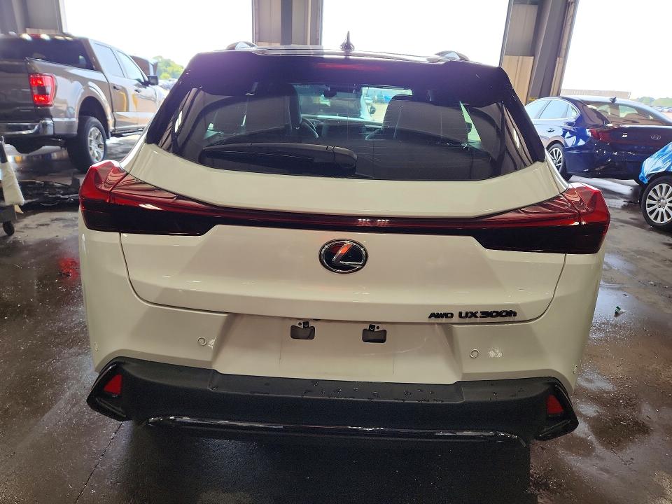 Photo 6 from auction – 2025 LEXUS UX 300H with VIN JTHUCJDH7S2006396