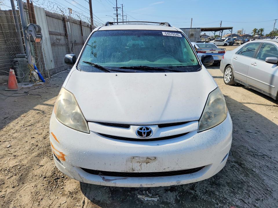 Photo 5 from auction – 2009 TOYOTA SIENNA with VIN 5TDZK23C79S252437