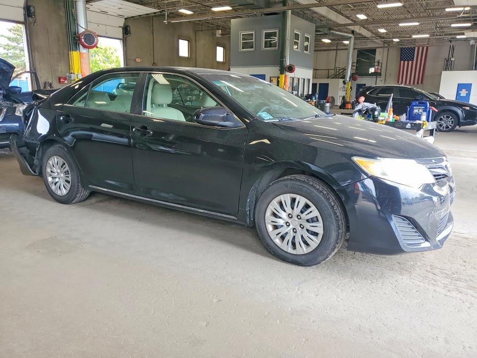 Photo 4 from auction – 2014 TOYOTA CAMRY with VIN 4T4BF1FK5ER389368