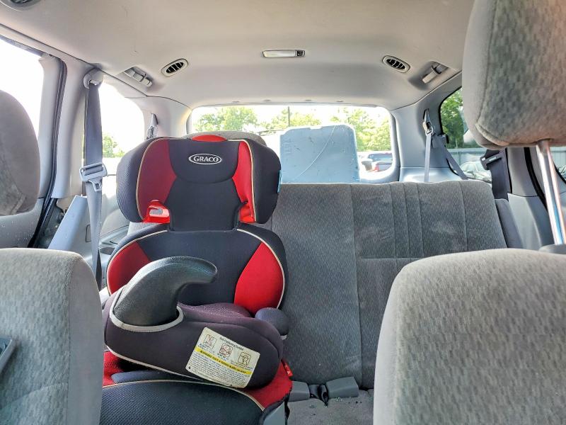 Photo 10 from auction – 2003 TOYOTA SIENNA with VIN 4T3ZF19C13U550140