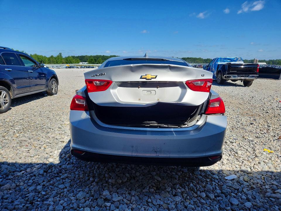 Photo 6 from auction – 2018 CHEVROLET MALIBU with VIN 1G1ZD5ST4JF229417