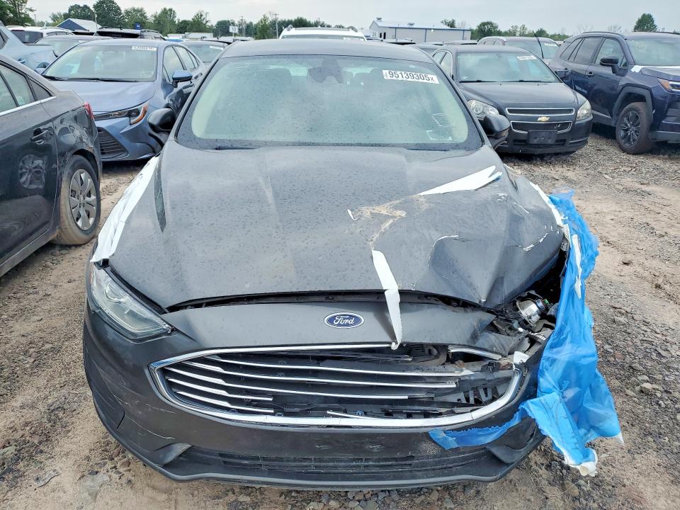 Photo 5 from auction – 2019 FORD FUSION with VIN 3FA6P0HD2KR185772