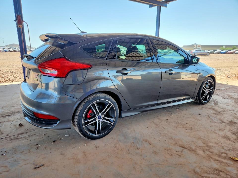 Photo 3 from auction – 2016 FORD FOCUS with VIN 1FADP3L93GL315558