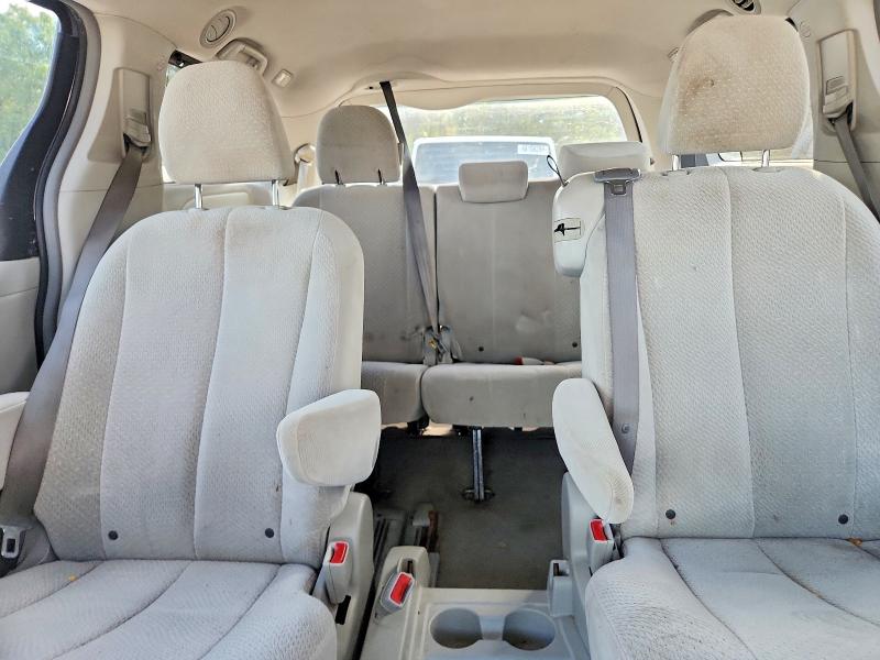 Photo 10 from auction – 2011 TOYOTA SIENNA with VIN 5TDKK3DC0BS007099