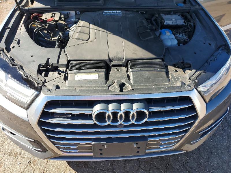 Zdjęcie 12 z aukcji – 2017 AUDI Q7 z VIN WA1LAAF74HD015572