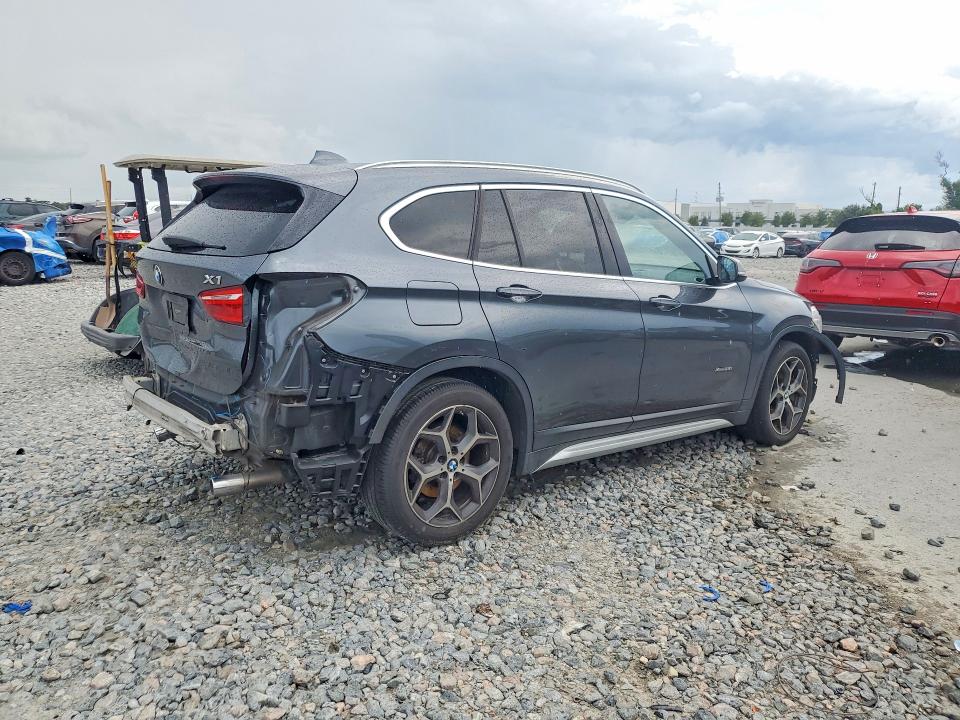 Foto 3 de la subasta – 2017 BMW X1 con VIN WBXHT3C34H5F87860