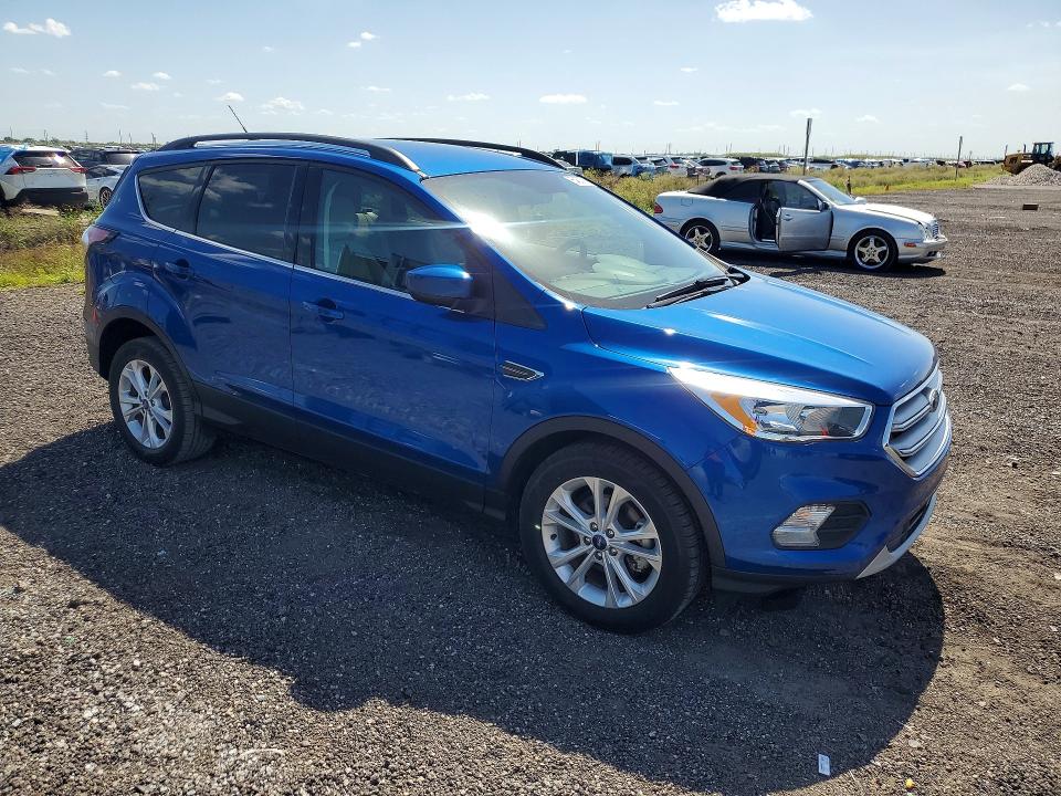 Photo 4 from auction – 2018 FORD ESCAPE with VIN 1FMCU0GD1JUA02176