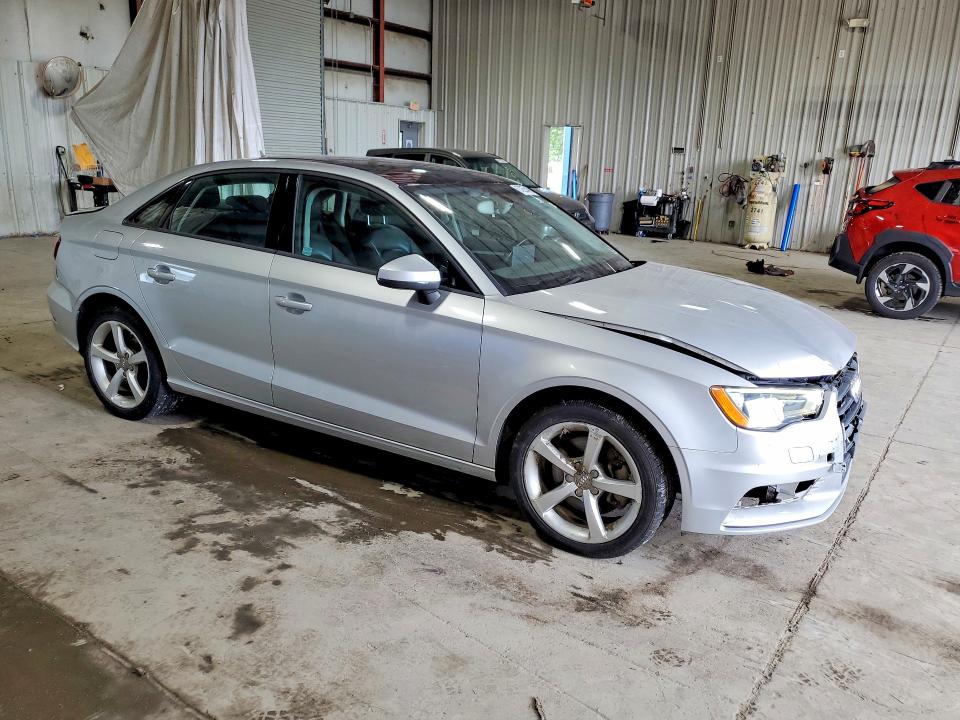 صورة رقم 4 من المزاد - 2015 AUDI A3 مع VIN WAUBFGFF3F1008279