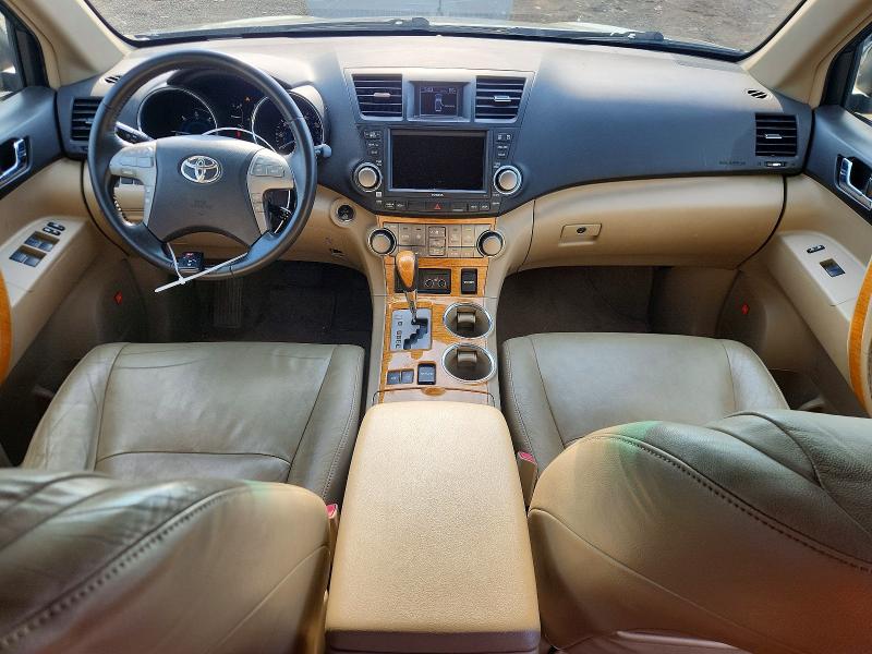 Photo 8 from auction – 2010 TOYOTA HIGHLANDER with VIN JTEJW3EH6A2039857