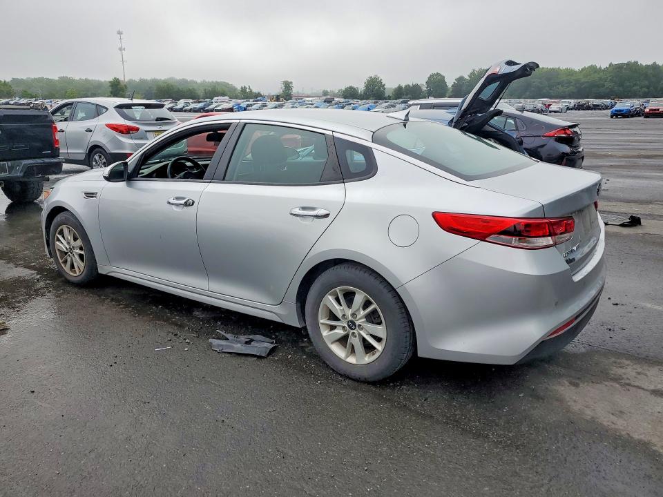 Photo 2 from auction – 2018 KIA OPTIMA with VIN 5XXGT4L33JG235656