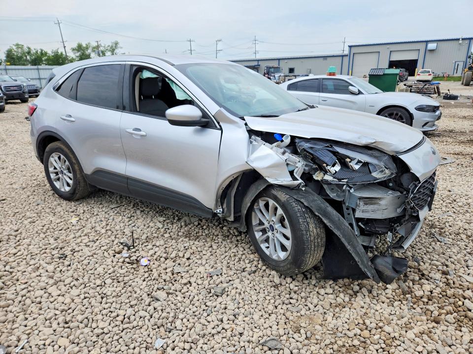 Photo 4 from auction – 2020 FORD ESCAPE with VIN 1FMCU0G67LUC72291