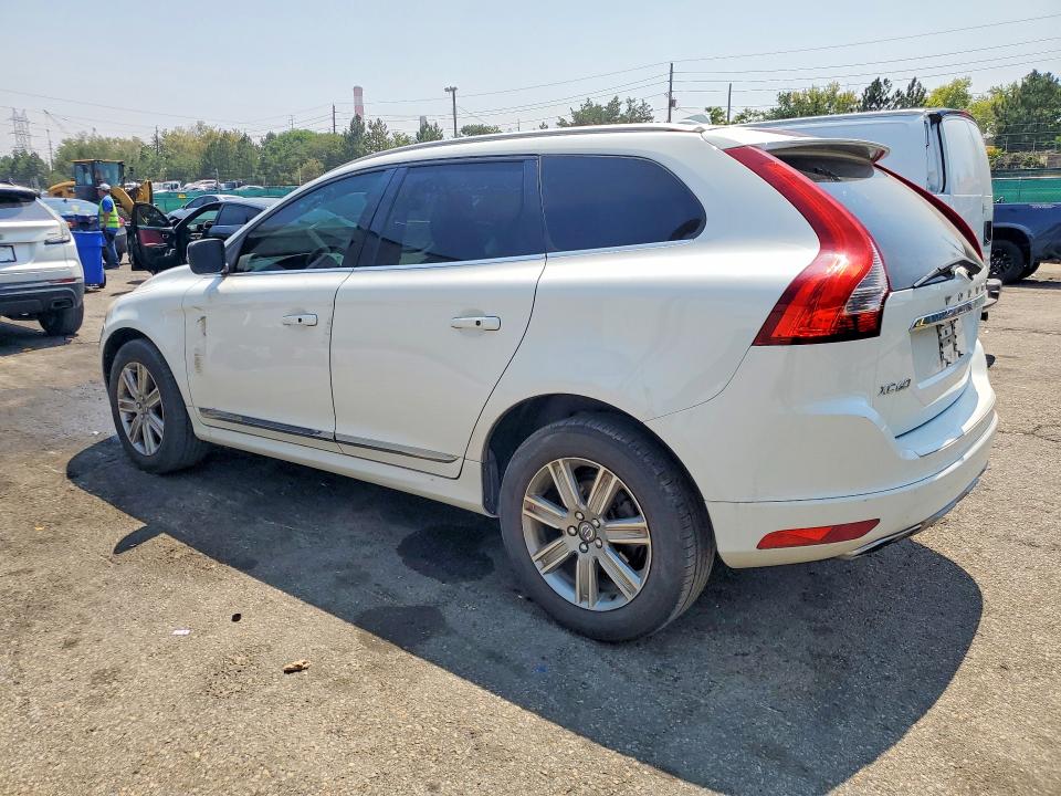 Photo 2 from auction – 2016 VOLVO XC60 with VIN YV4612RK7G2796359