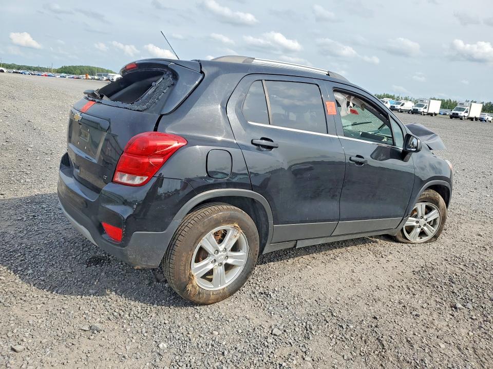 Photo 3 from auction – 2018 CHEVROLET TRAX with VIN 3GNCJLSB0JL329061