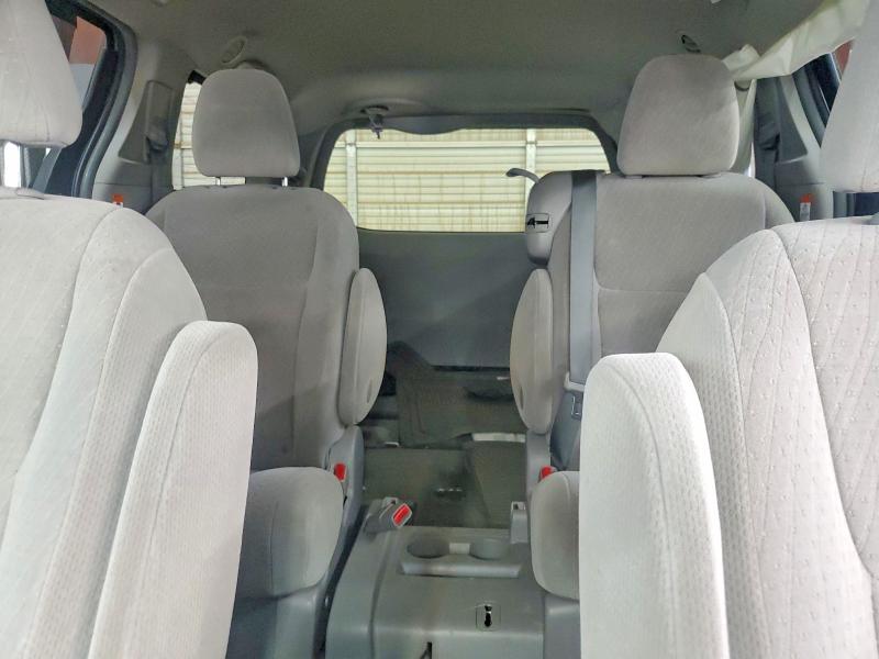 Photo 10 from auction – 2015 TOYOTA SIENNA with VIN 5TDKK3DC6FS588212