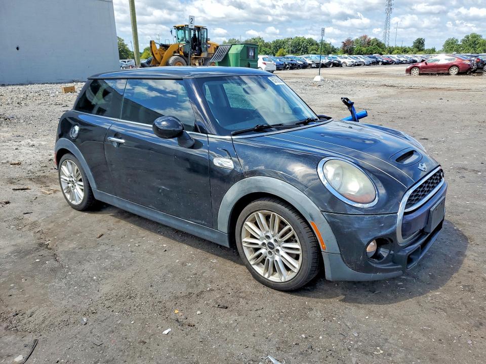 Photo 4 from auction – 2014 MINI COOPER with VIN WMWXM7C51ET986855