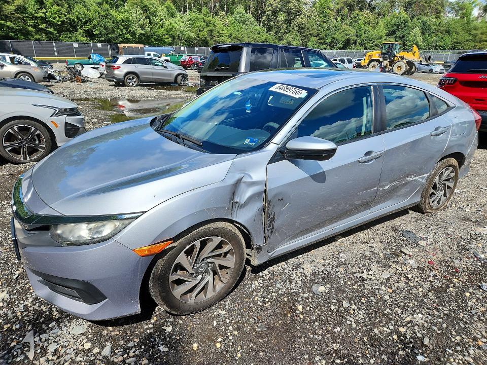 صورة رقم 1 من المزاد - 2017 HONDA CIVIC مع VIN 2HGFC2F70HH516546
