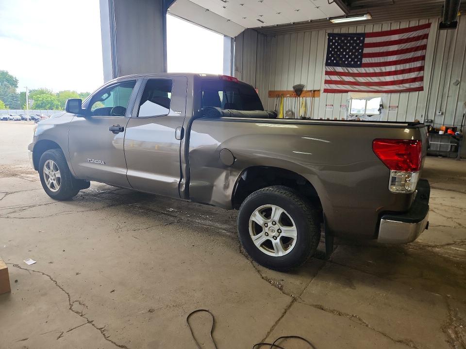 Photo 2 from auction – 2011 TOYOTA TUNDRA with VIN 5TFUM5F19BX021345