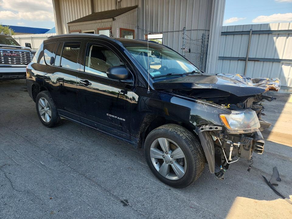 Photo 4 from auction – 2016 JEEP COMPASS with VIN 1C4NJDBB2GD521250