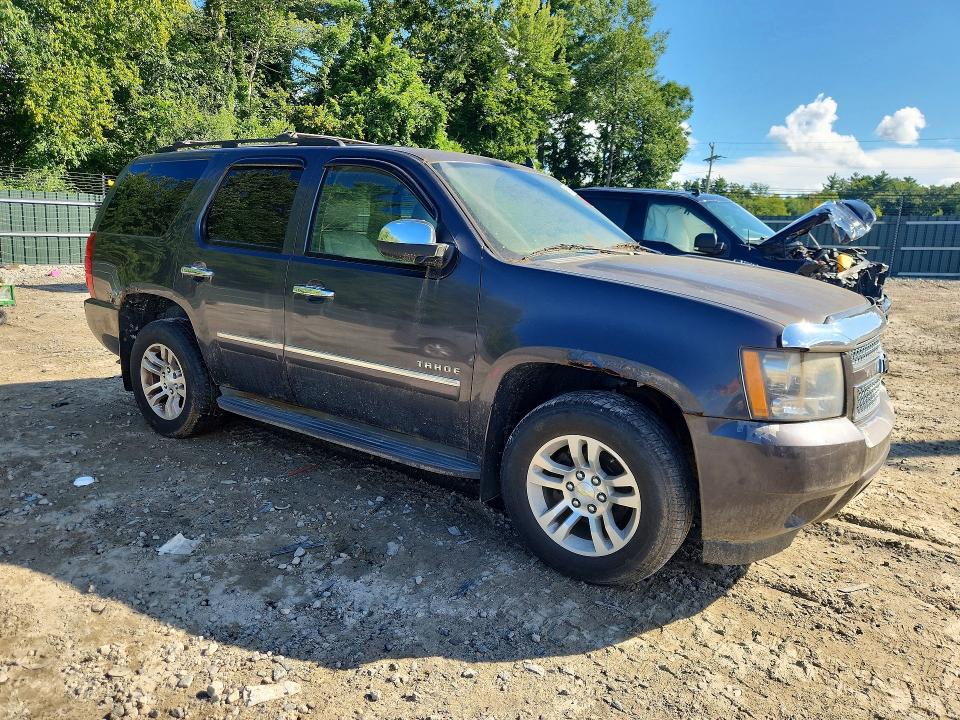 Photo 4 from auction – 2010 CHEVROLET TAHOE with VIN 1GNUKCE02AR140769