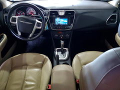 Photo 8 from auction – 2011 CHRYSLER 200 with VIN 1C3BC2FB9BN500933