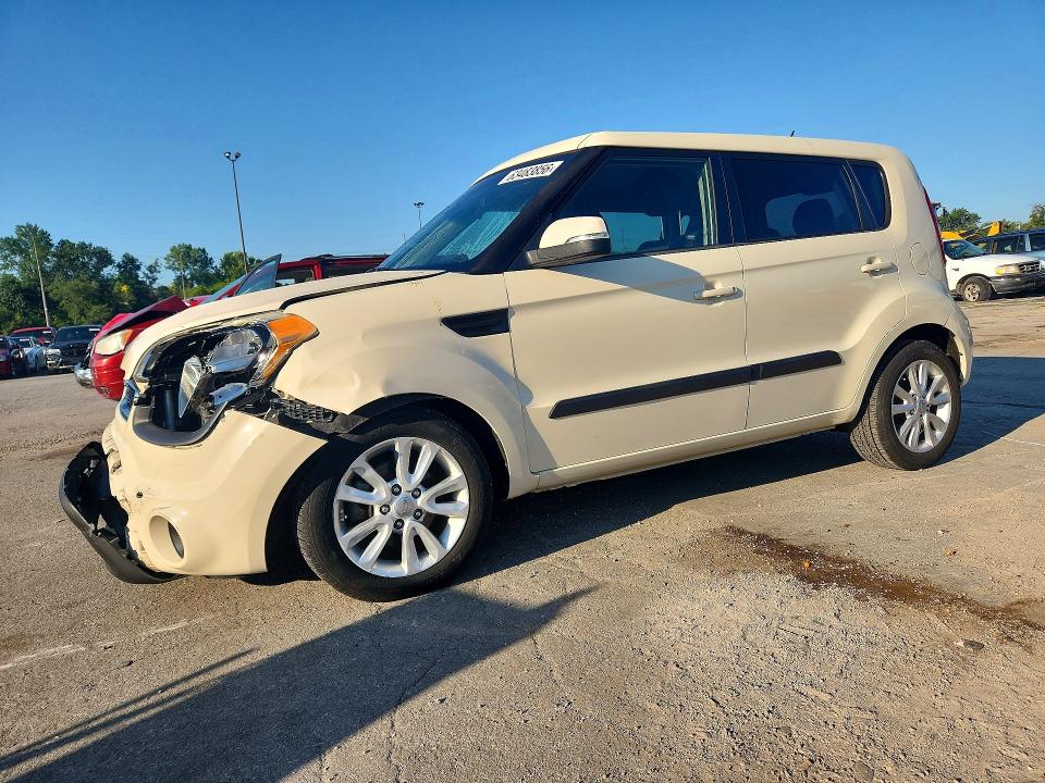 KIA SOUL 2013 with VIN KNDJT2A6XD7512369 - Photo from auction