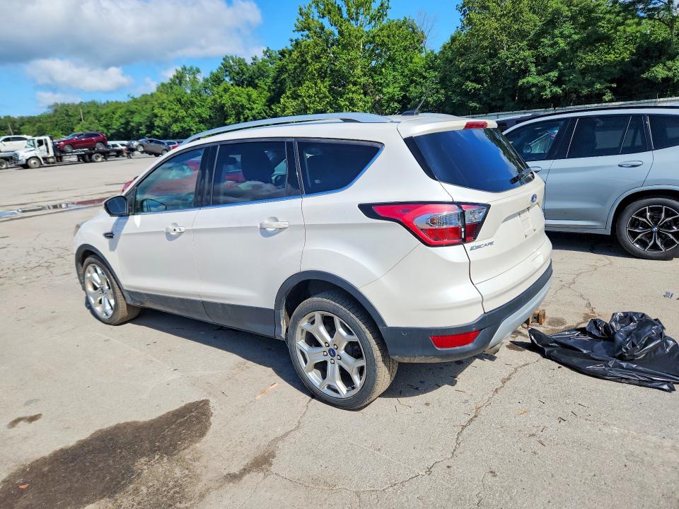 Photo 2 from auction – 2017 FORD ESCAPE with VIN 1FMCU9J98HUE21600