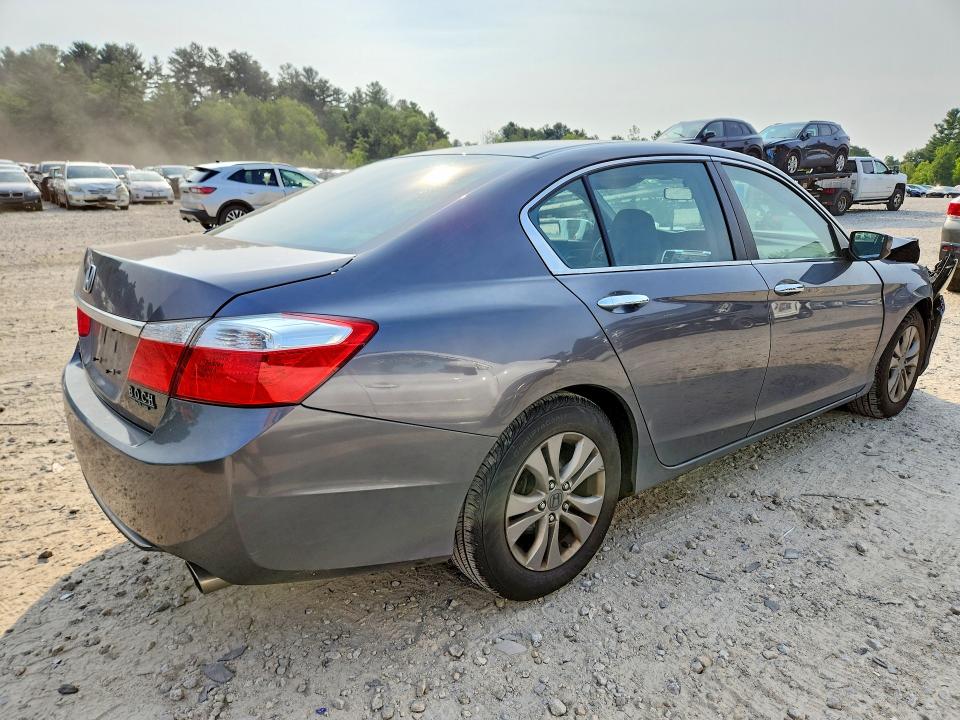 Photo 3 from auction – 2013 HONDA ACCORD with VIN 1HGCR2F32DA101588