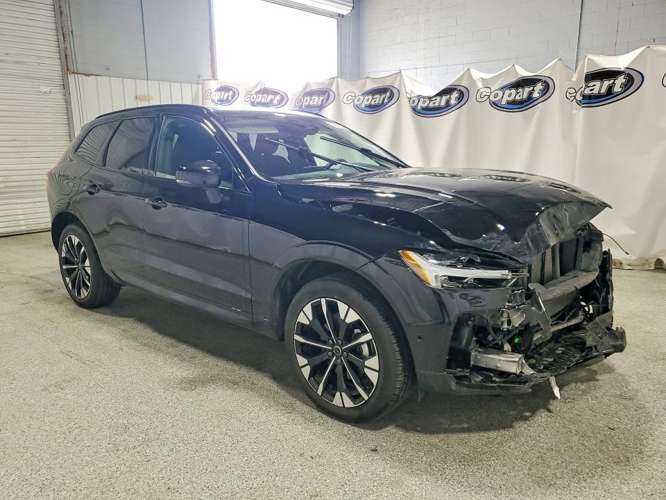 Photo 4 from auction – 2026 VOLVO XC60 with VIN YV4M12RC0T1421851