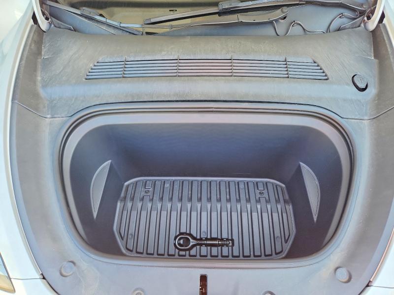 Foto 11 de la subasta – 2023 TESLA MODEL Y con VIN 7SAYGDEE9PA054208