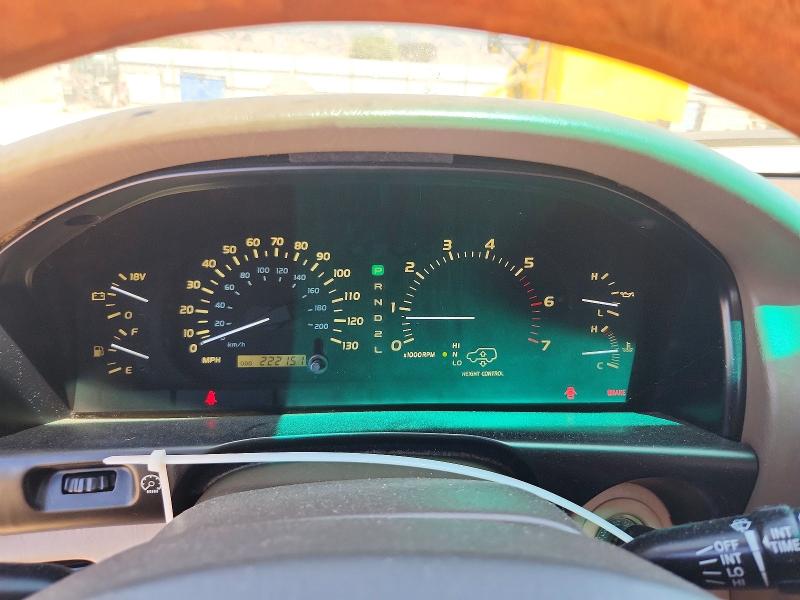 Photo 9 from auction – 2000 LEXUS LX with VIN JT6HT00W8Y0104981