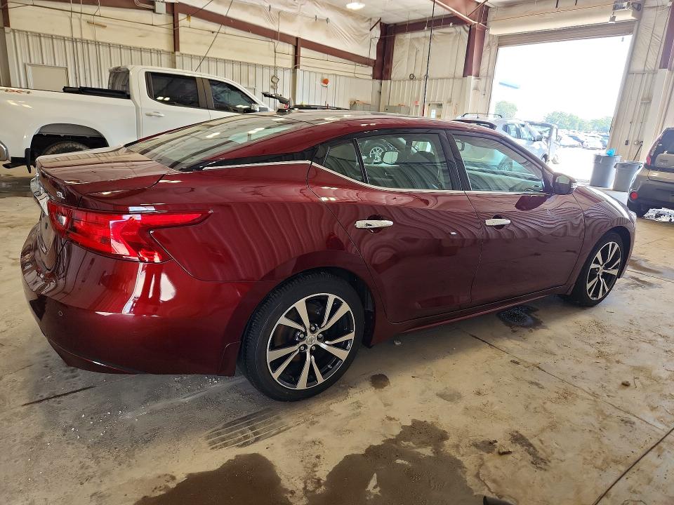 Photo 3 from auction – 2017 NISSAN MAXIMA with VIN 1N4AA6AP3HC392018