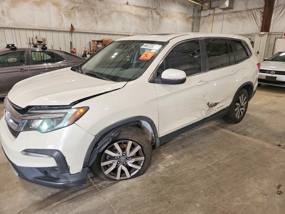 HONDA PILOT 2019 with VIN 5FNYF6H5XKB054138 - Photo from auction