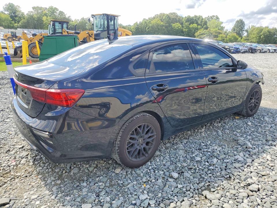 Photo 3 from auction – 2021 KIA FORTE with VIN 3KPF24ADXME351752