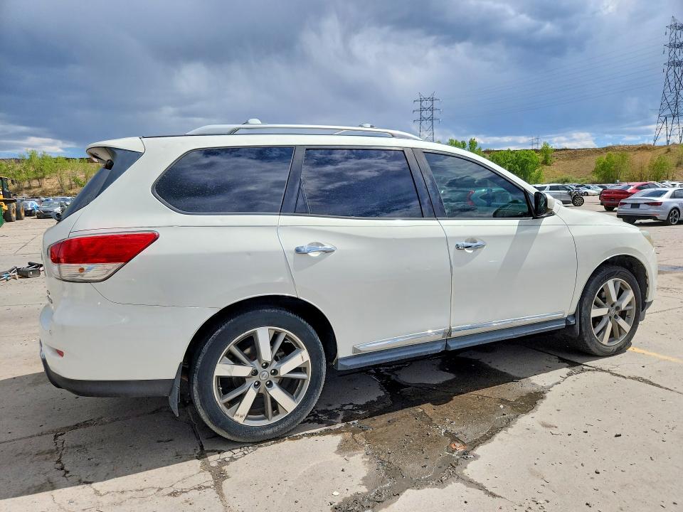 Photo 3 from auction – 2013 NISSAN PATHFINDER with VIN 5N1AR2MM8DC634563