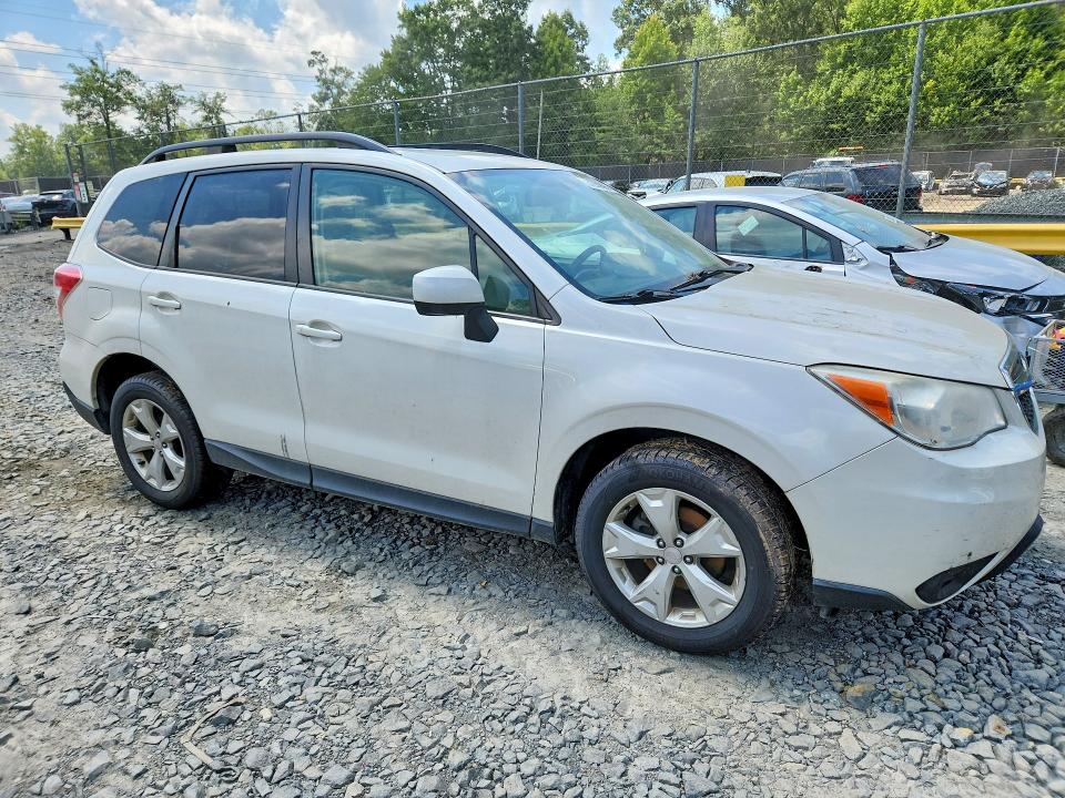 Photo 4 from auction – 2014 SUBARU FORESTER with VIN JF2SJAEC6EH523936