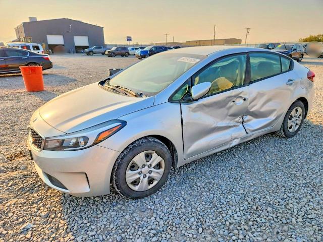 KIA FORTE 2017 с VIN 3KPFL4A76HE084199 - Фото с аукциона