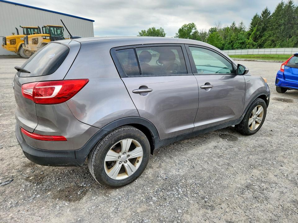 Foto 3 de la subasta – 2012 KIA SPORTAGE con VIN KNDPBCA21C7293476