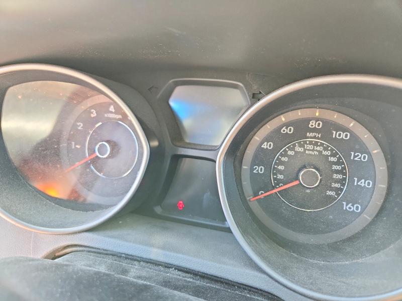Photo 9 from auction – 2016 HYUNDAI ELANTRA with VIN 5NPDH4AE2GH744515