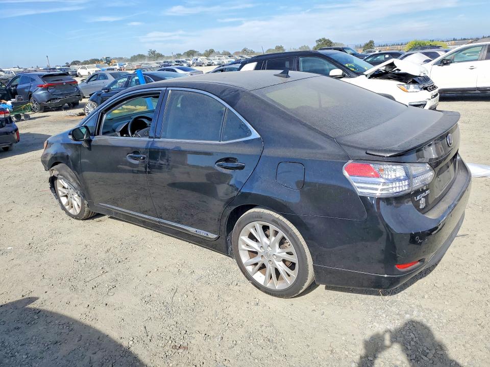 Photo 2 from auction – 2010 LEXUS HS with VIN JTHBB1BA6A2010082