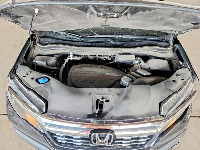 Photo 11 from auction – 2019 HONDA RIDGELINE with VIN 5FPYK3F18KB023276