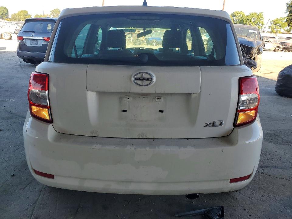 Photo 6 from auction – 2010 SCION XD with VIN JTKKU4B40AJ055637