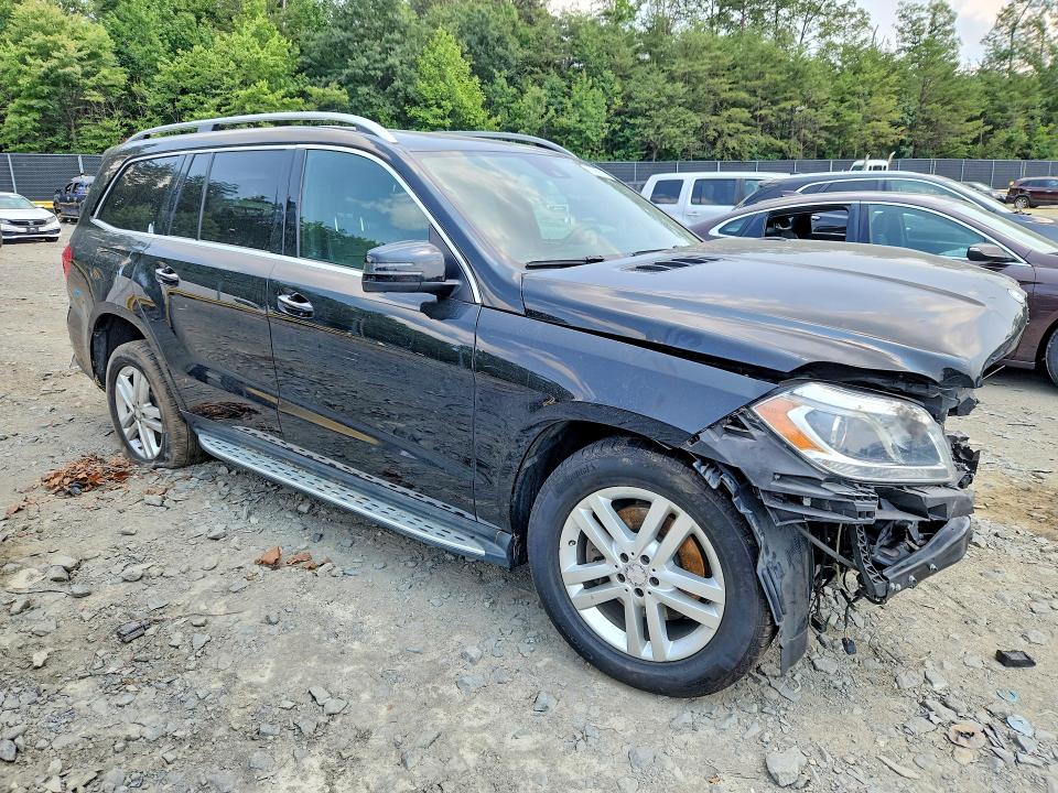 Photo 4 from auction – 2015 MERCEDES-BENZ GL with VIN 4JGDF6EE9FA481386