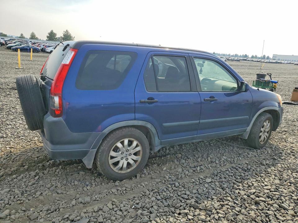 Photo 3 from auction – 2005 HONDA CR-V with VIN JHLRD78865C033995