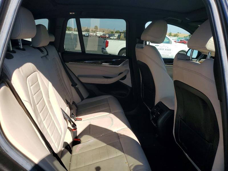 Foto 11 de la subasta – 2019 BMW X3 con VIN 5UXTR9C58KLR03947