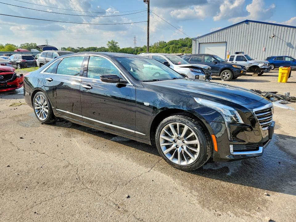 Photo 4 from auction – 2018 CADILLAC CT6 with VIN 1G6KD5RS1JU155572