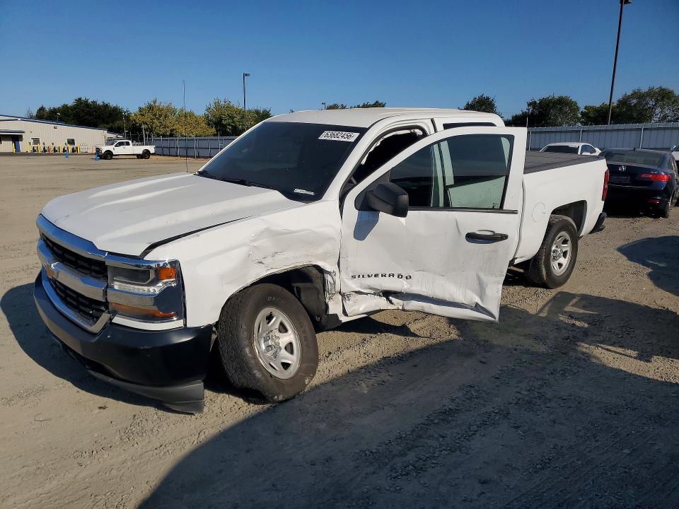 CHEVROLET SILVERADO 2018 with VIN 3GCUKNEC8JG248926 - Photo from auction