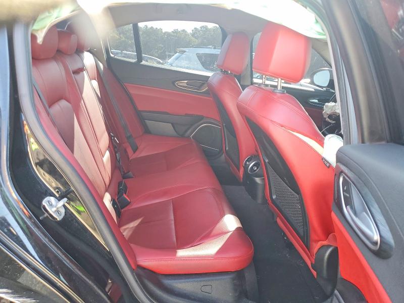 Photo 10 from auction – 2021 ALFA ROMEO GIULIA with VIN ZARFAMANXM7644827