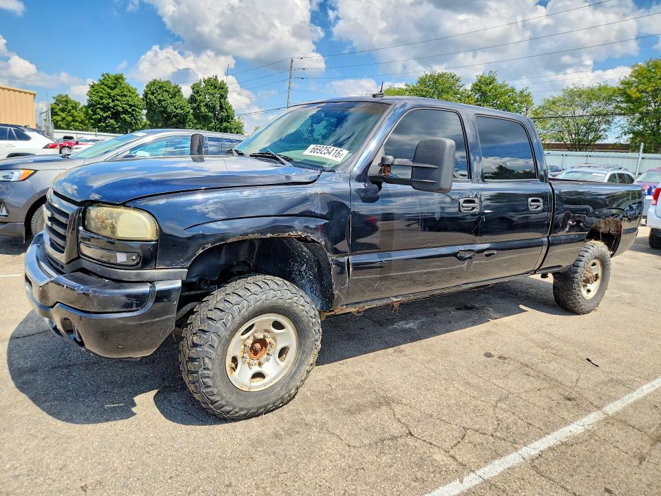 GMC SIERRA 2003 with VIN 1GTHK23103F129824 - Photo from auction