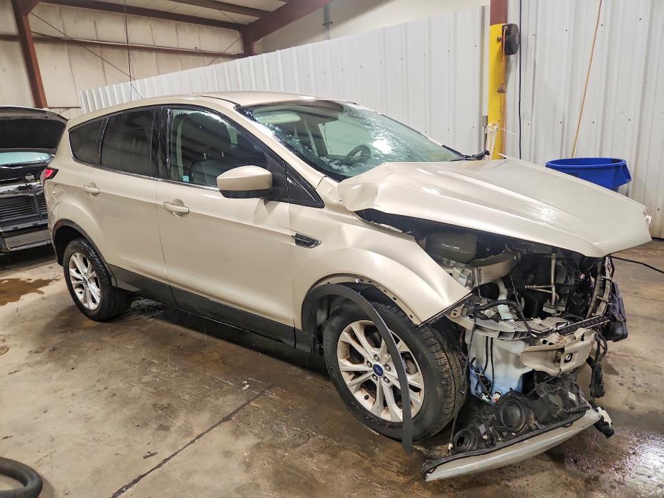 Photo 4 from auction – 2017 FORD ESCAPE with VIN 1FMCU0GD3HUD14977