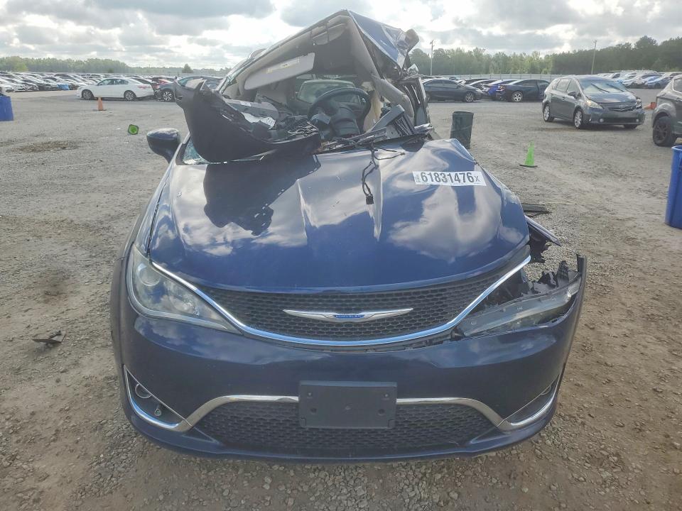 Photo 5 from auction – 2018 CHRYSLER PACIFICA with VIN 2C4RC1BG1JR294028